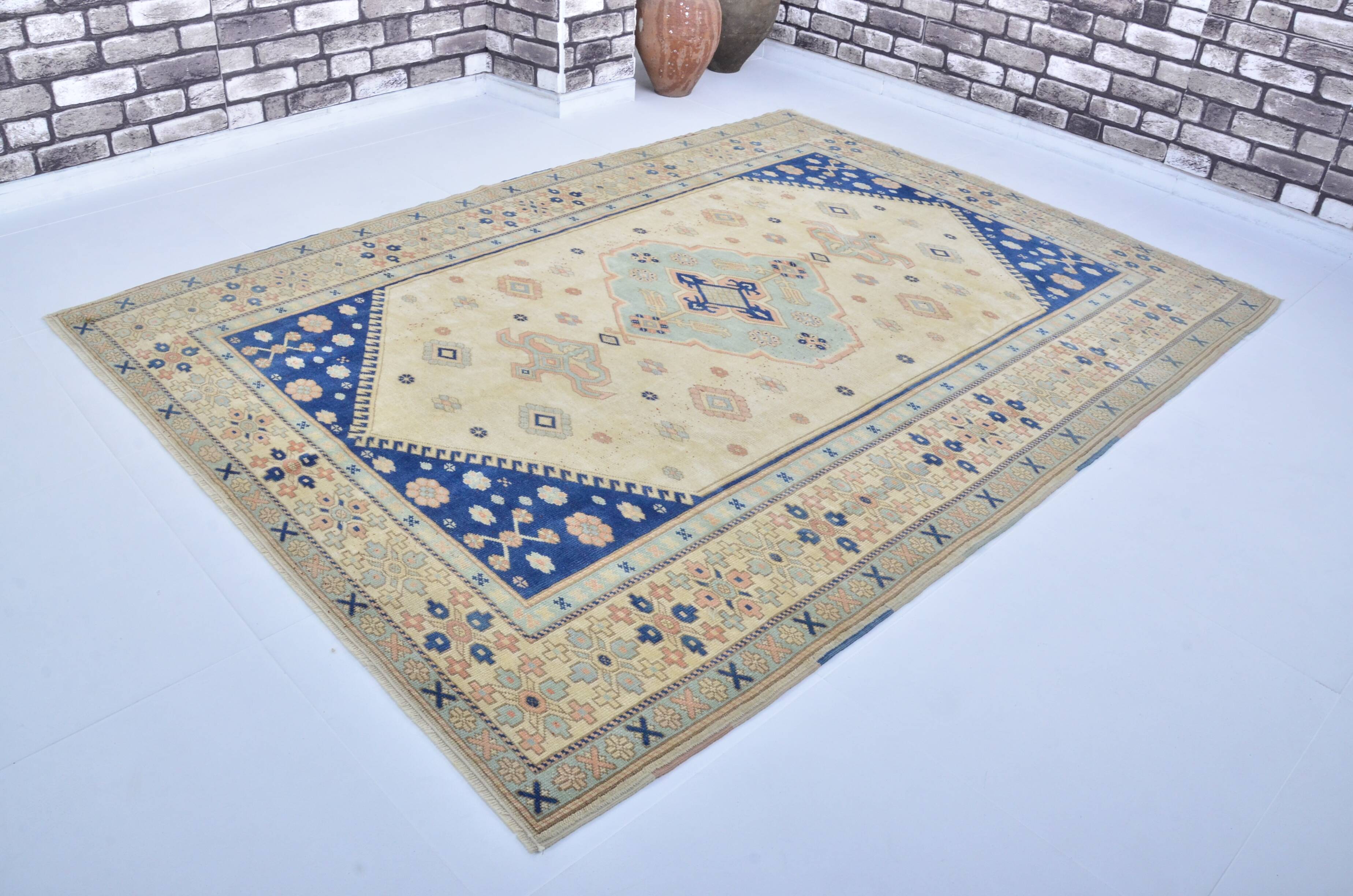 Vintage hand-knotted bohemian rug sku 3521