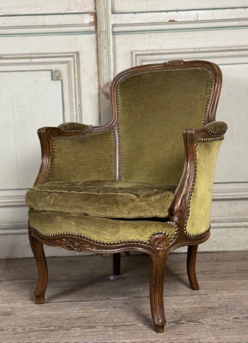 Pair of louis xv style armchairs in carved beech around 1920