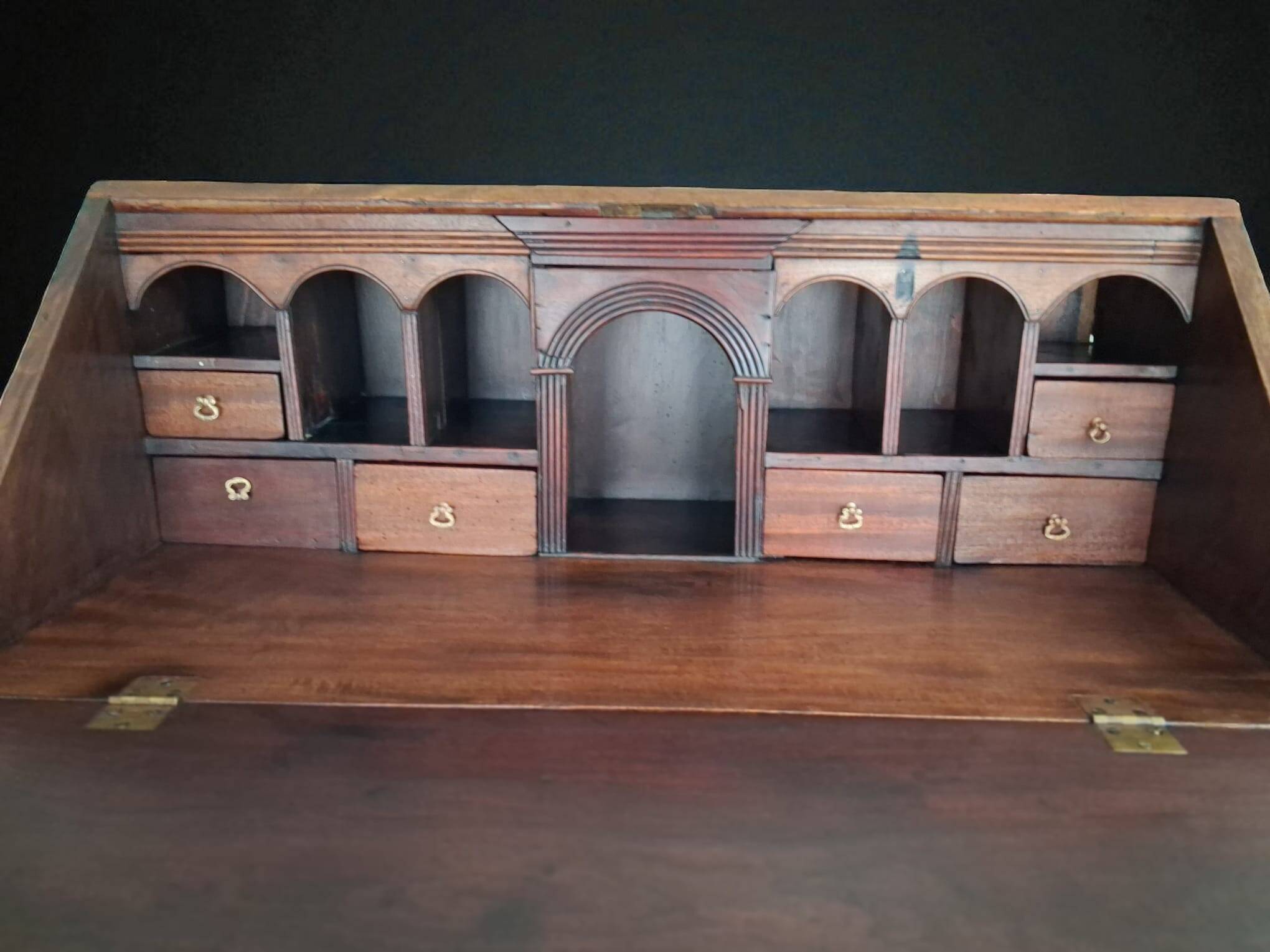 Bureau secrétaire antique français – Louis XVI, acajou massif, vers 1790