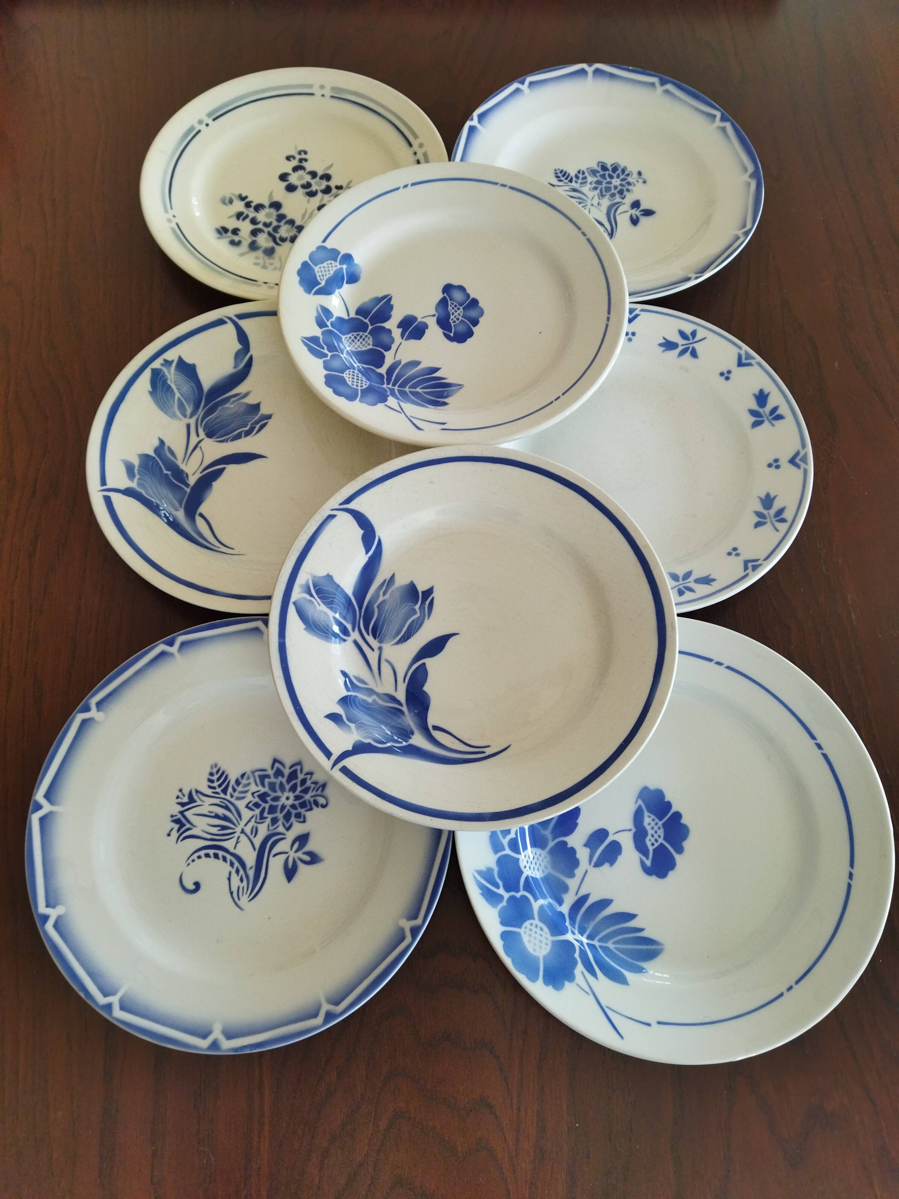 8 French earthenware dinner plates (Gien Sarreguemines Digoin Moulin des Loups Orchies)