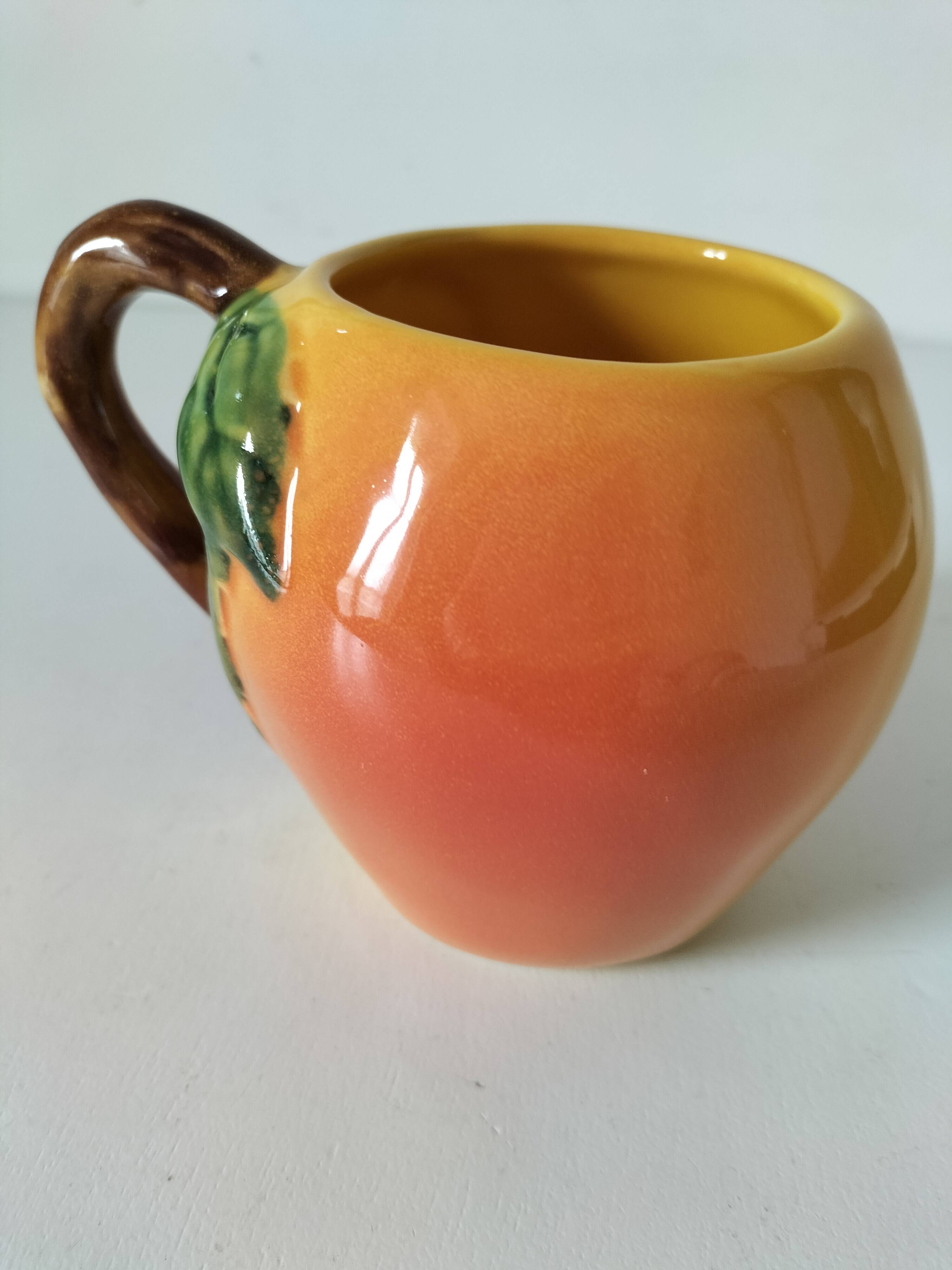 Mug with slip decoration