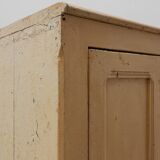 Meuble en pin du XIXe siècle provenant de Provence.