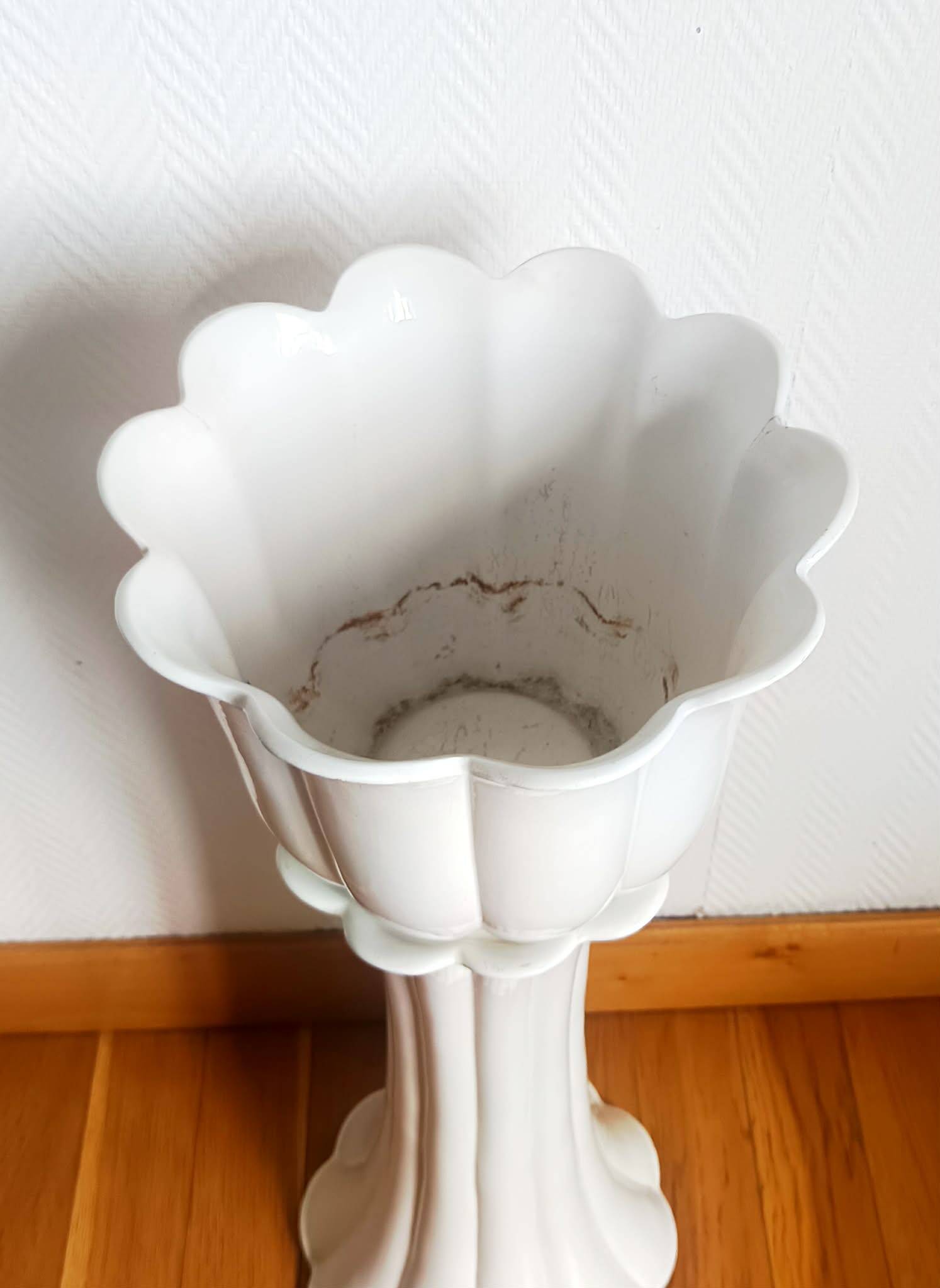 Planter pot on stand in earthenware, vintage Italy