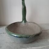 Empty pocket cup forming a bird