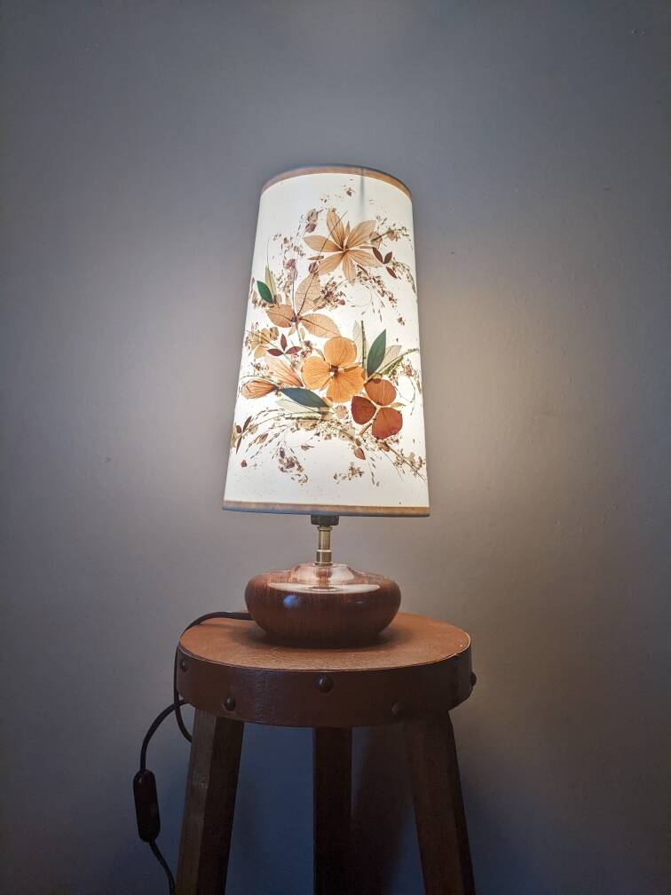 Bohemian country decoration bedside lamp with vintage dried flower lampshade