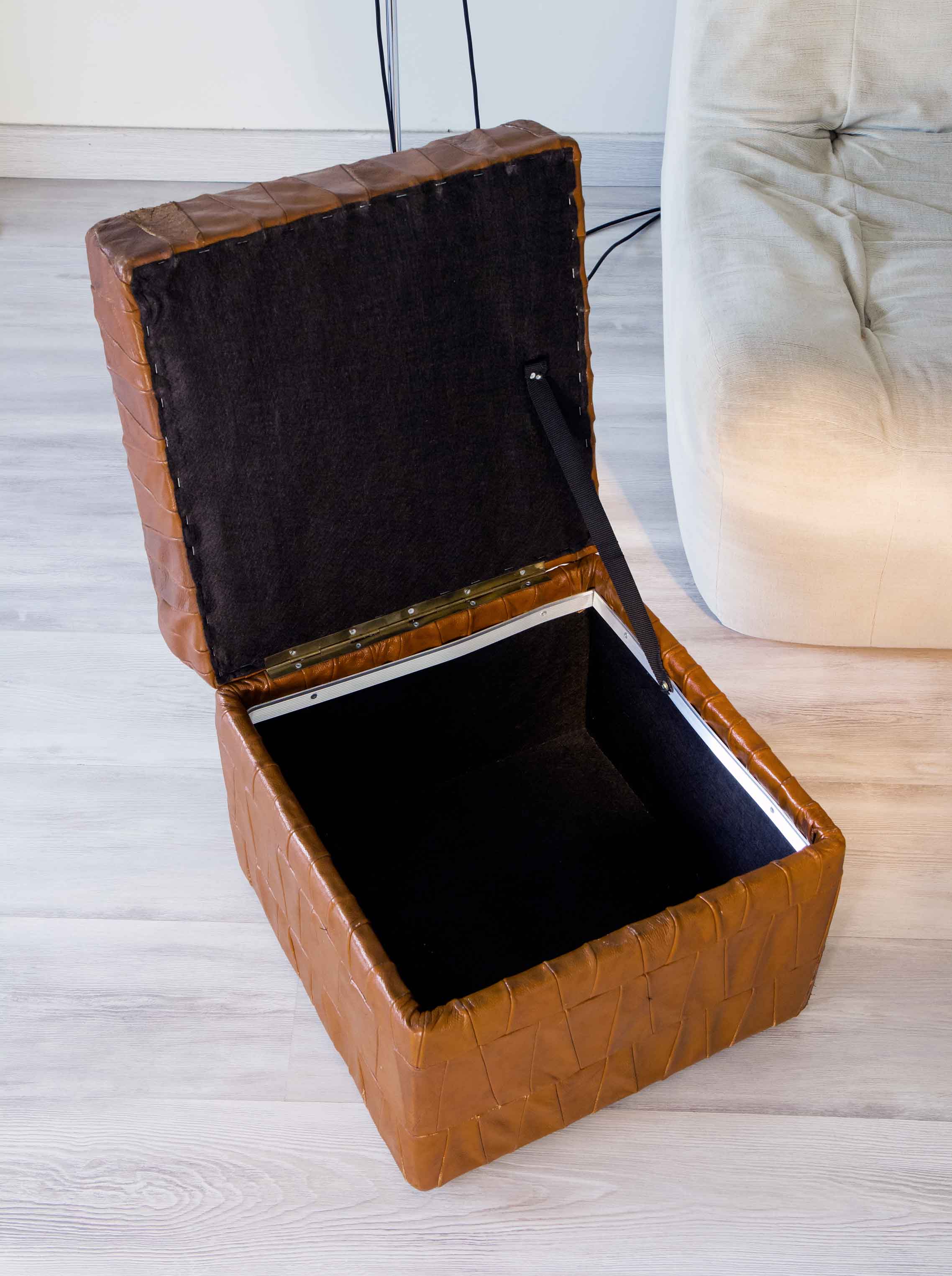 Square leather patchwork de Sede box pouf 1970