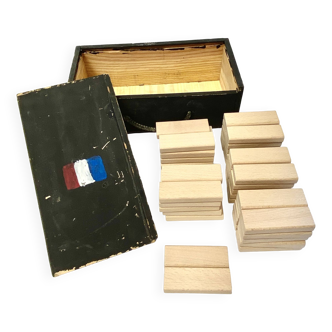 Old wooden construction game in its carrying case - 52 pieces