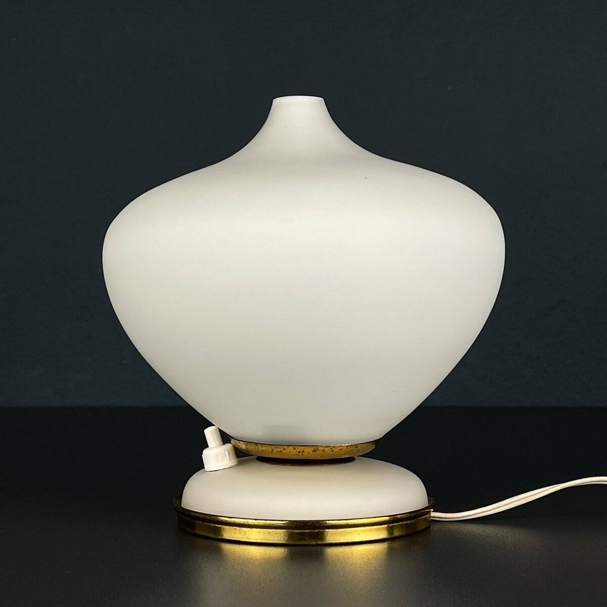 Vintage Murano table lamp by Stilnovo, Italy, 1950s.