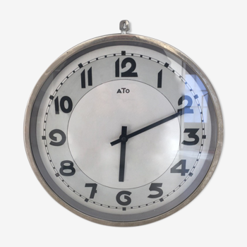 Alto station clock