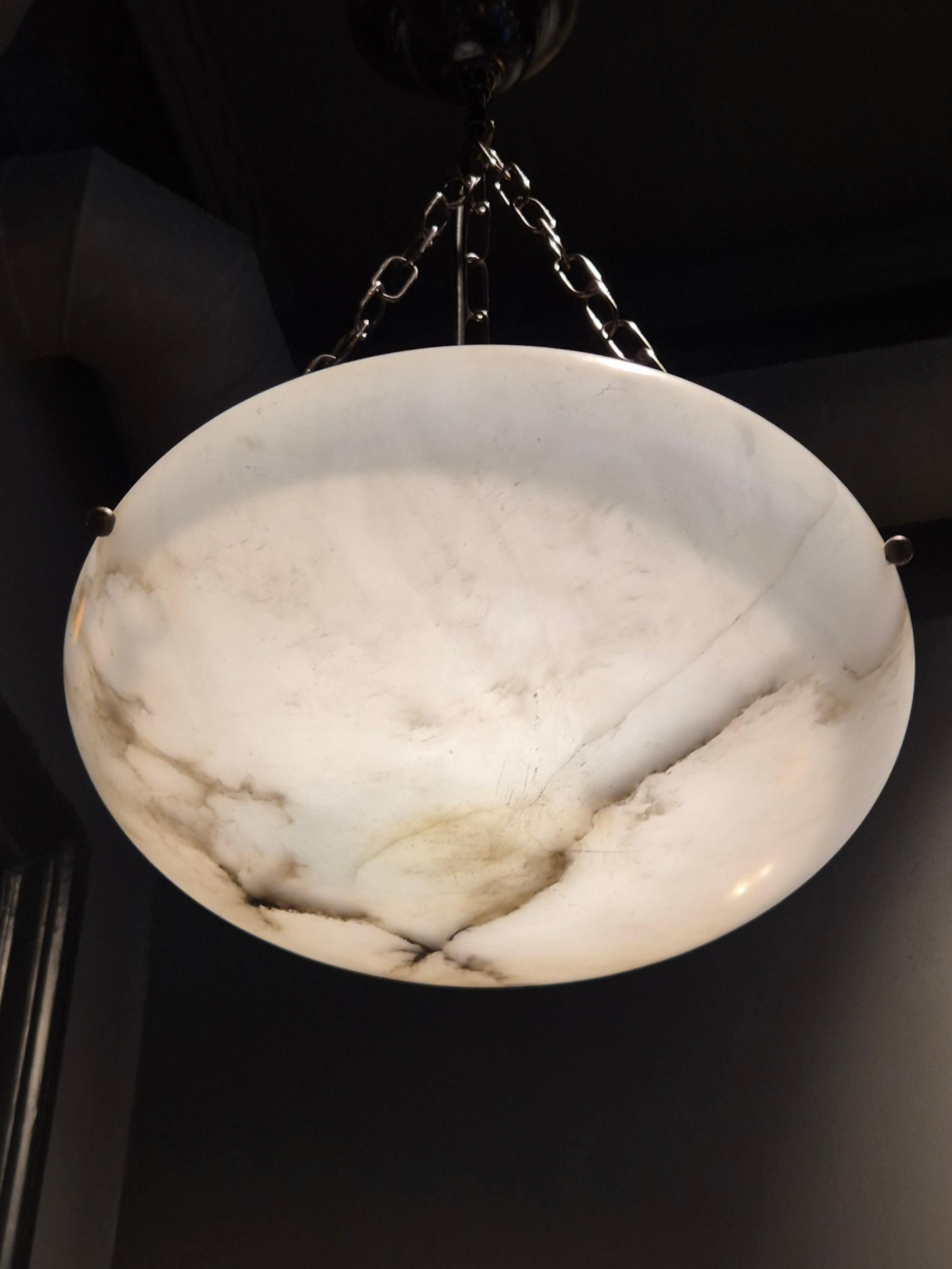 Suspension en albâtre, diamètre 30 cm. Swedish Grace, années 1920.