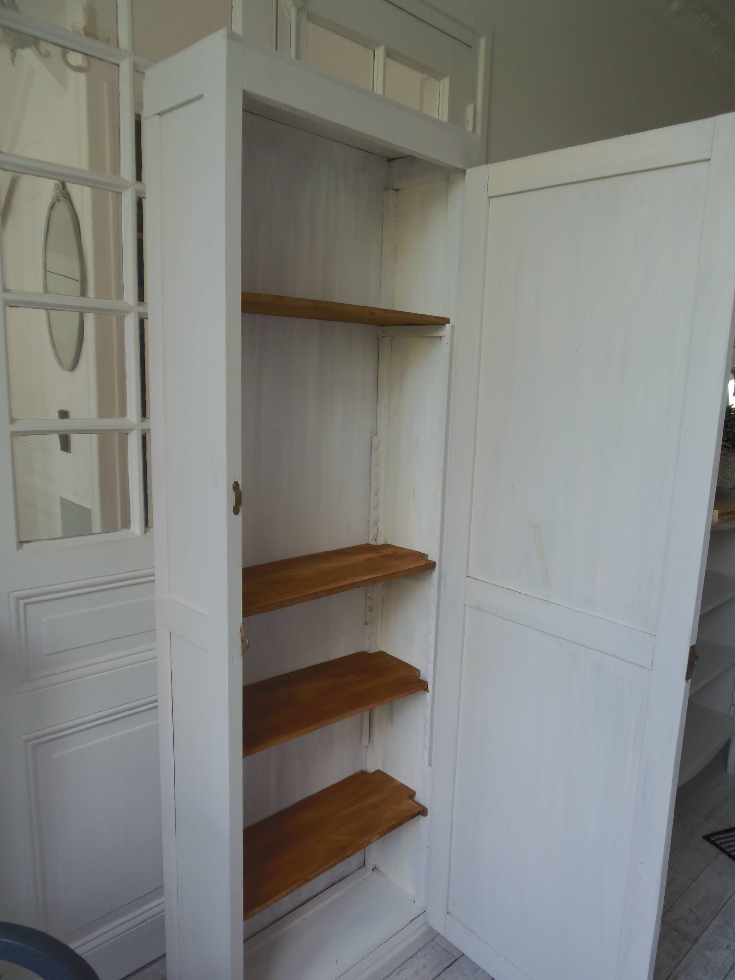 Bonnetière, vintage shallow dresser re-enchanted in pearl grey.