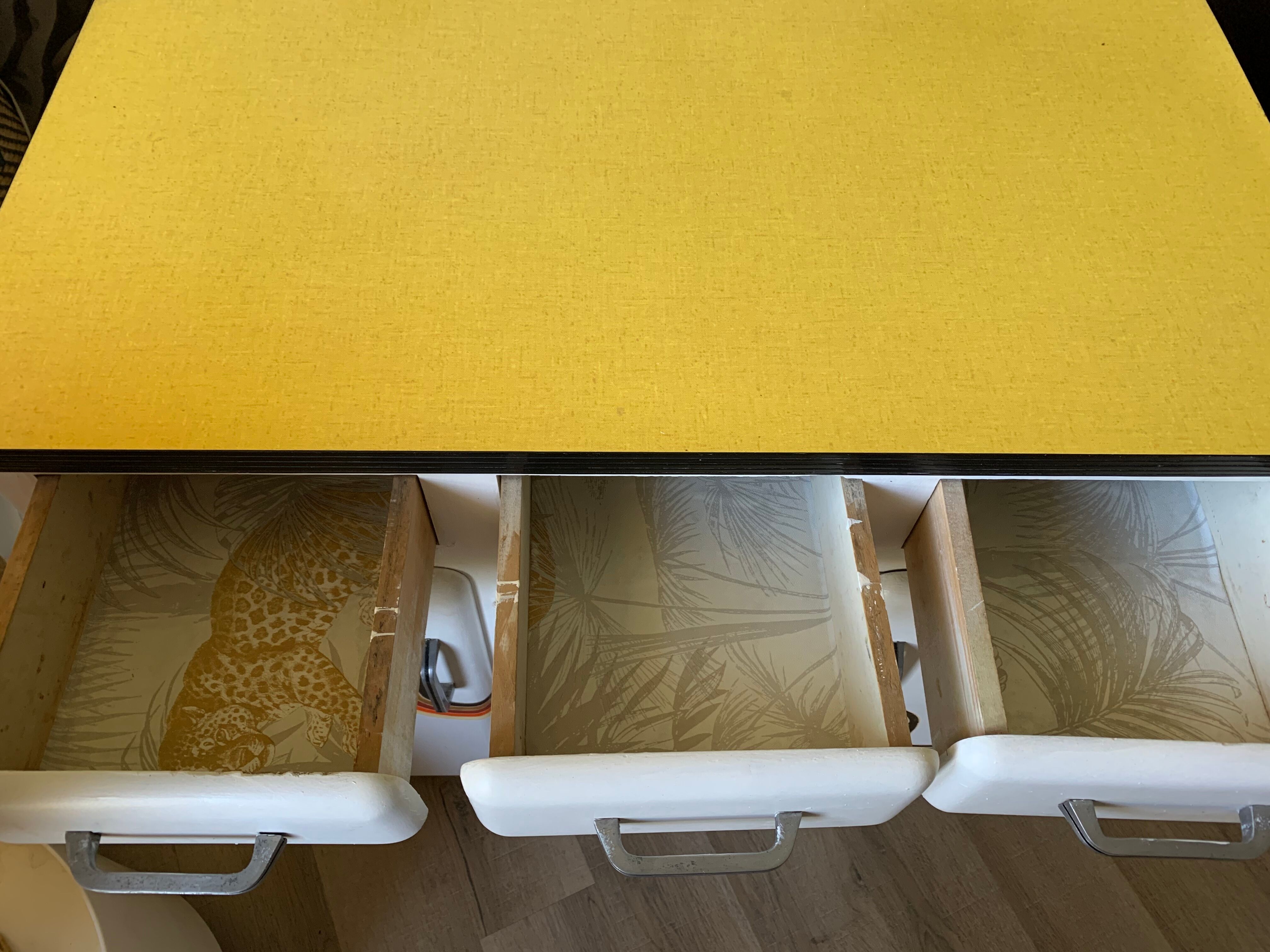 Buffet Mado vintage bottom rainbow