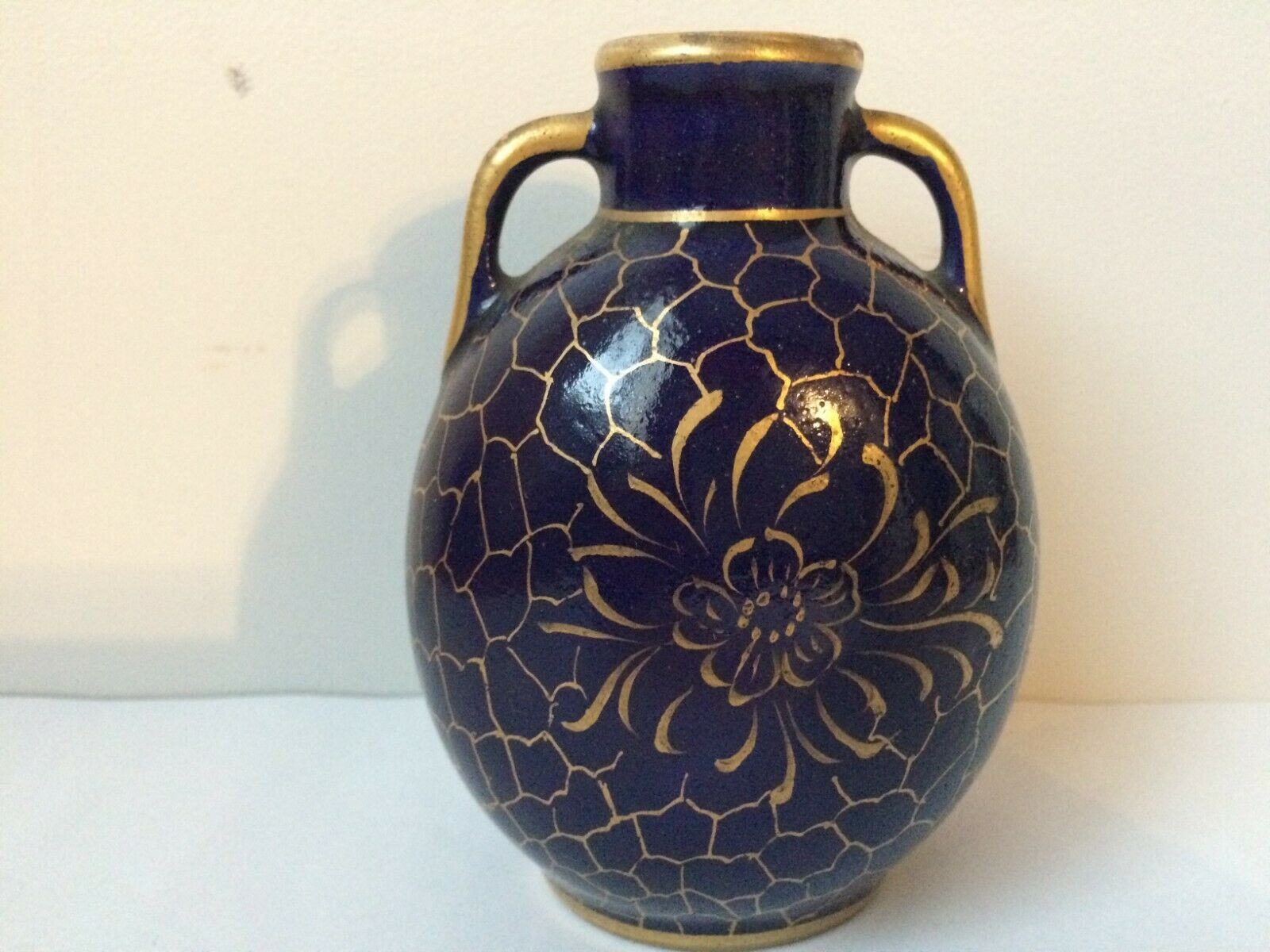 Vase in Limoges Chalais oven blue and gold