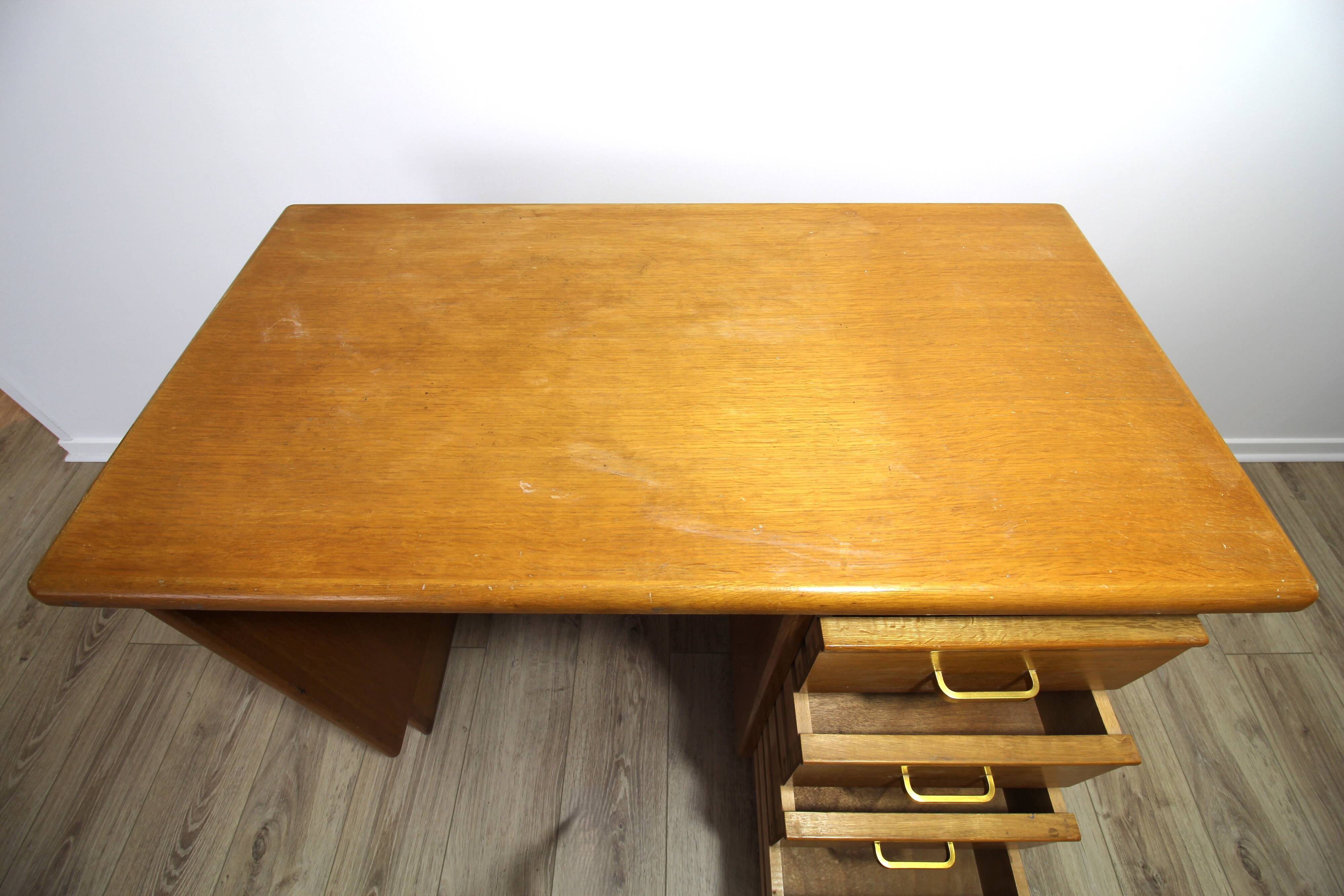 Vintage light wood desk – 1960s/70s – mid-century modern style