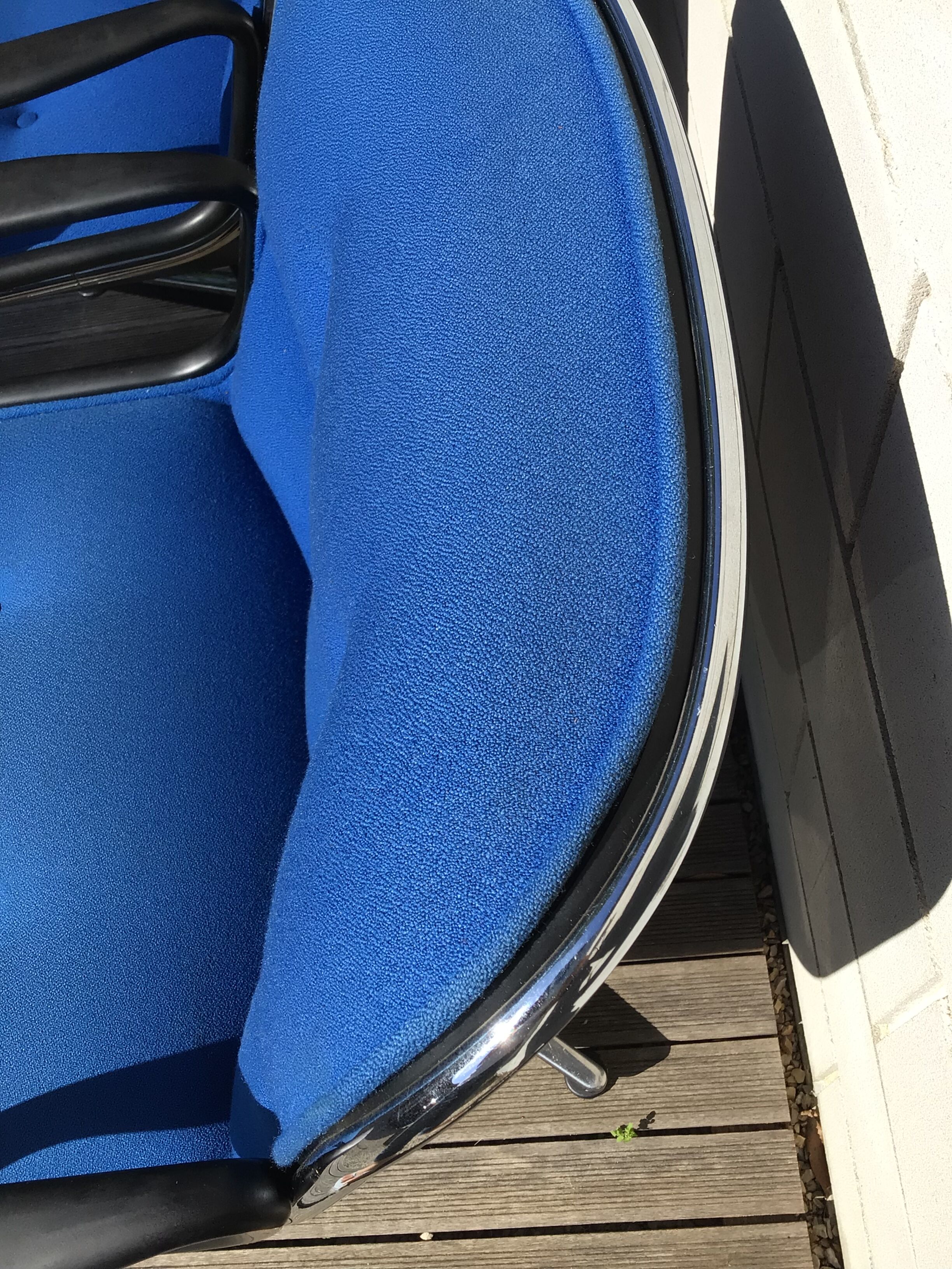 Charles Pollock design executive chair (2 available)