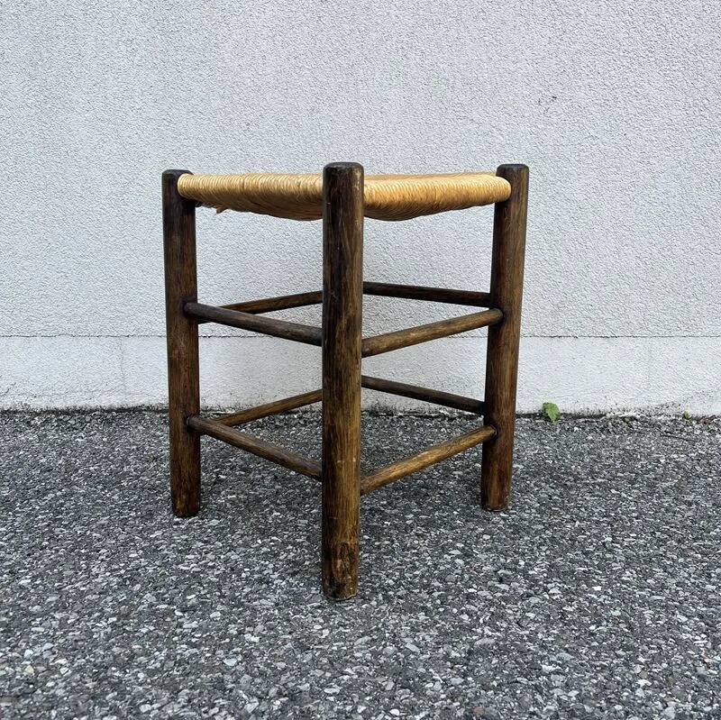Tabouret ancien en bois massif