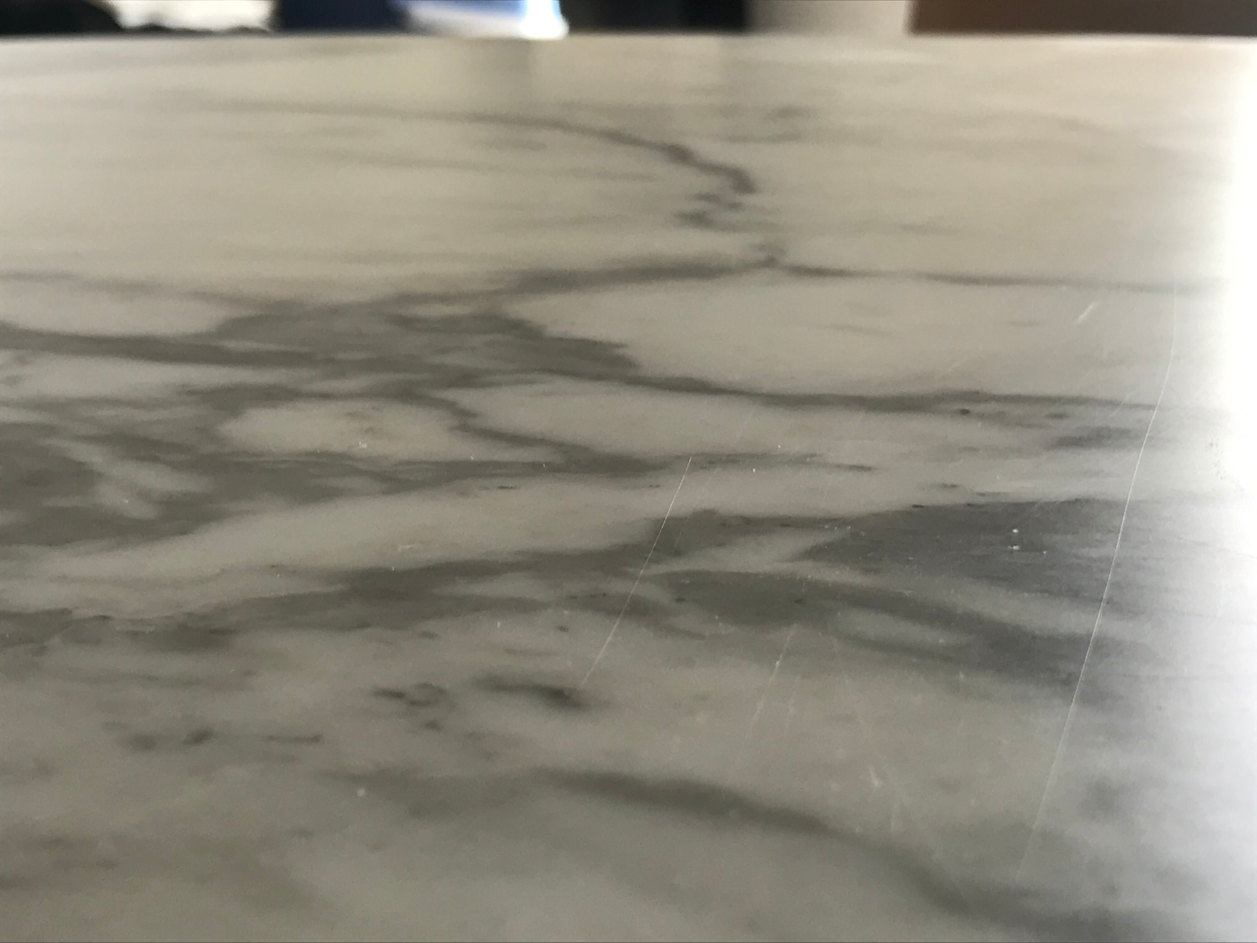 Tulip table by Eero Saarinen, Knoll edition