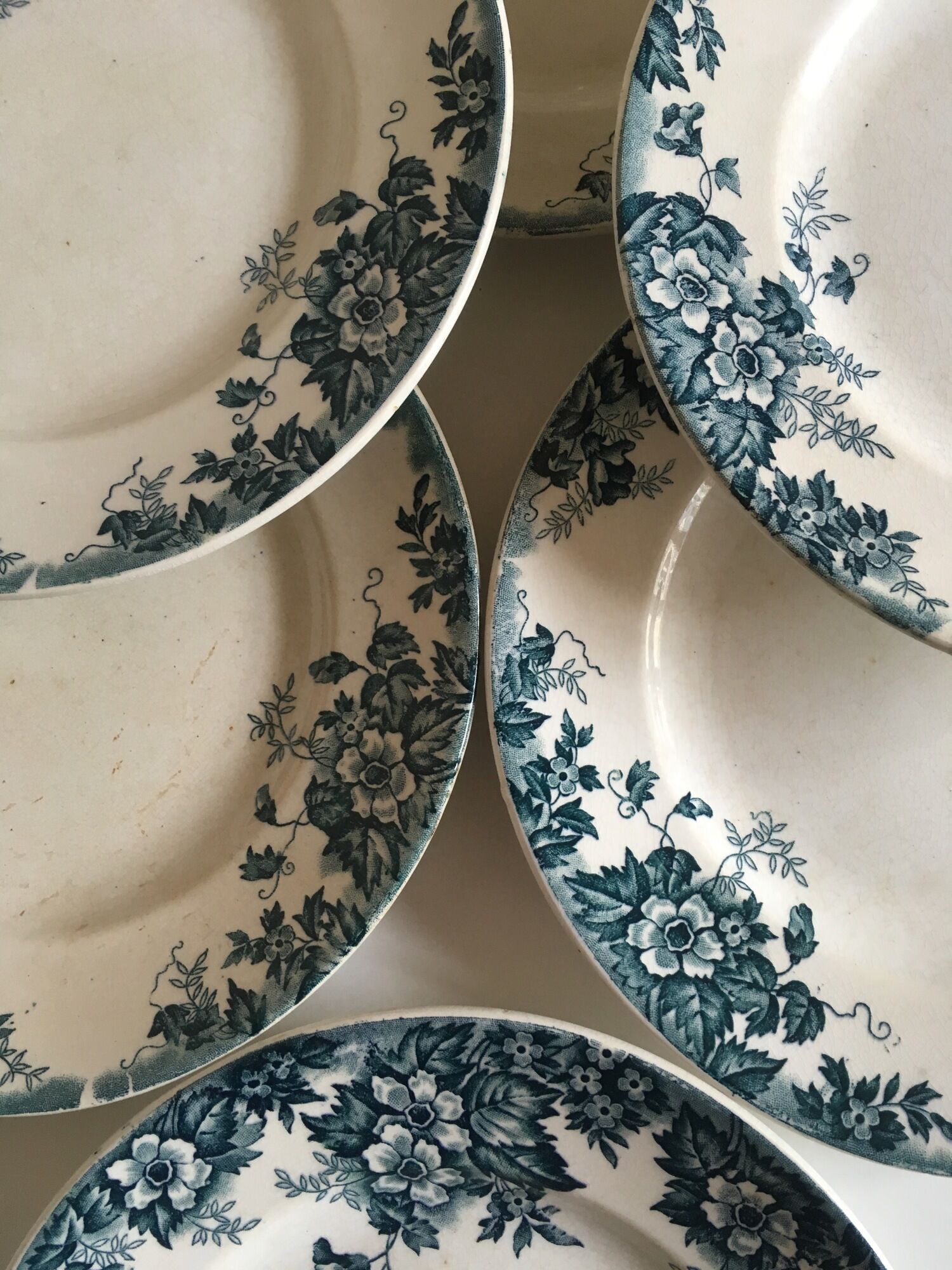 Set de 8 assiettes en faïence terre de fer Marie-Louise 1920s