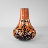 Lacquered vase with Japanese floral motifs, circa 1970