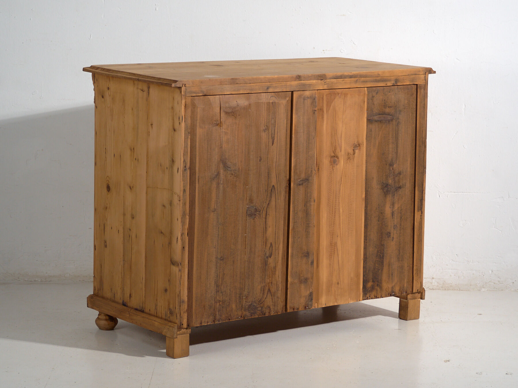 Antique pine commode – Central Europe (c. 1880–1910)
