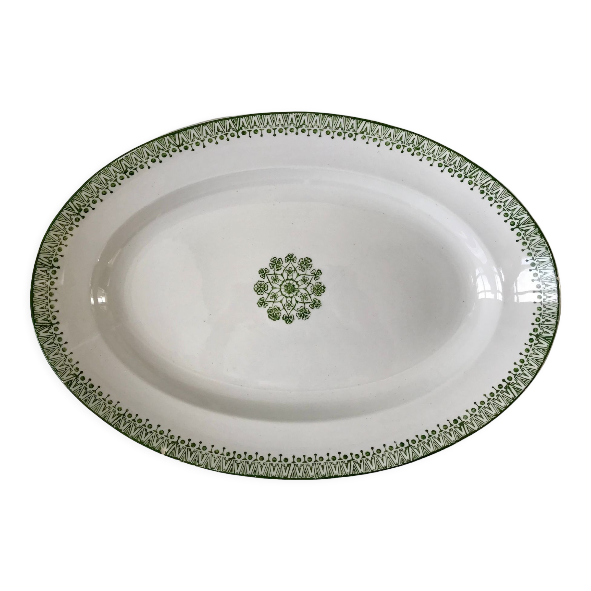 Plat oval Terre de Fer St Amand vert début XXème