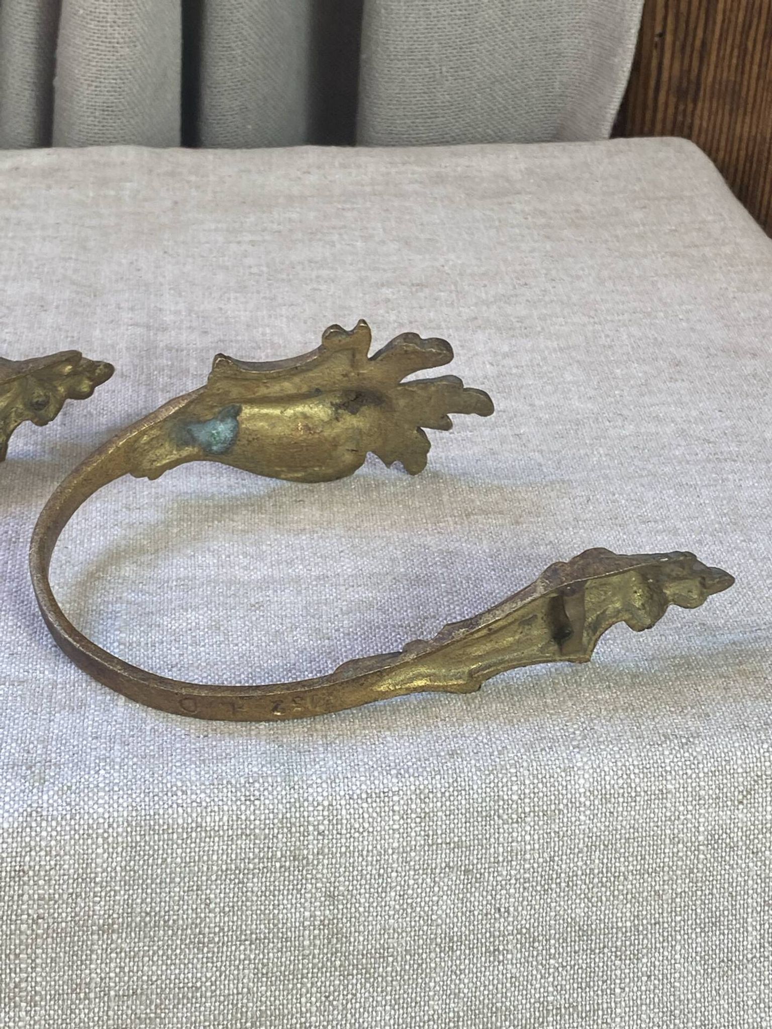 Patères en bronze