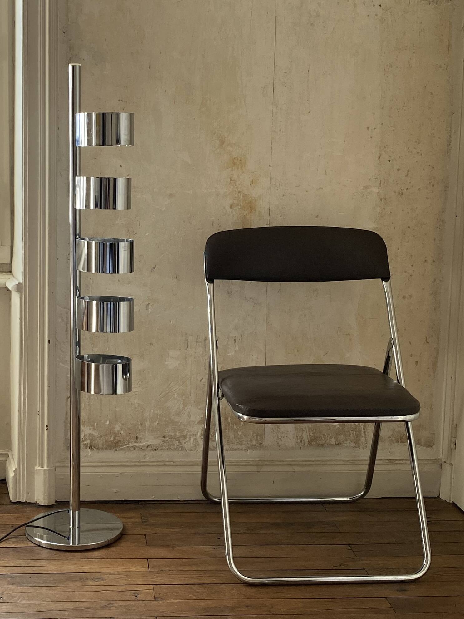 Space age floor lamp in chromed metal