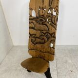 Chaise tribale sculptée à la main Afrique années 1960