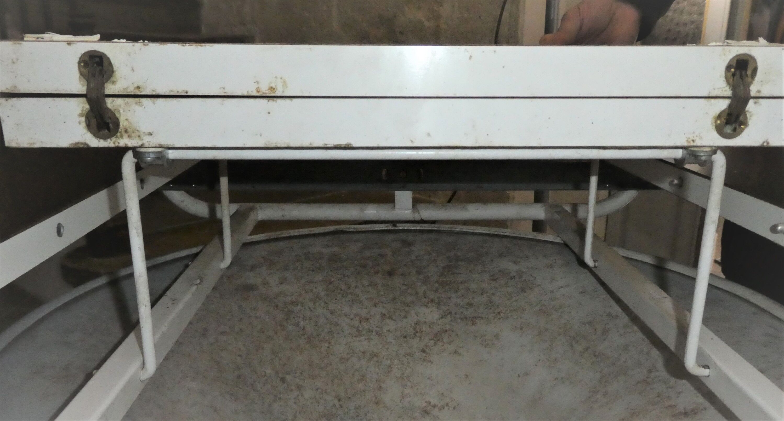 Tulip foot roundtable, 1970s