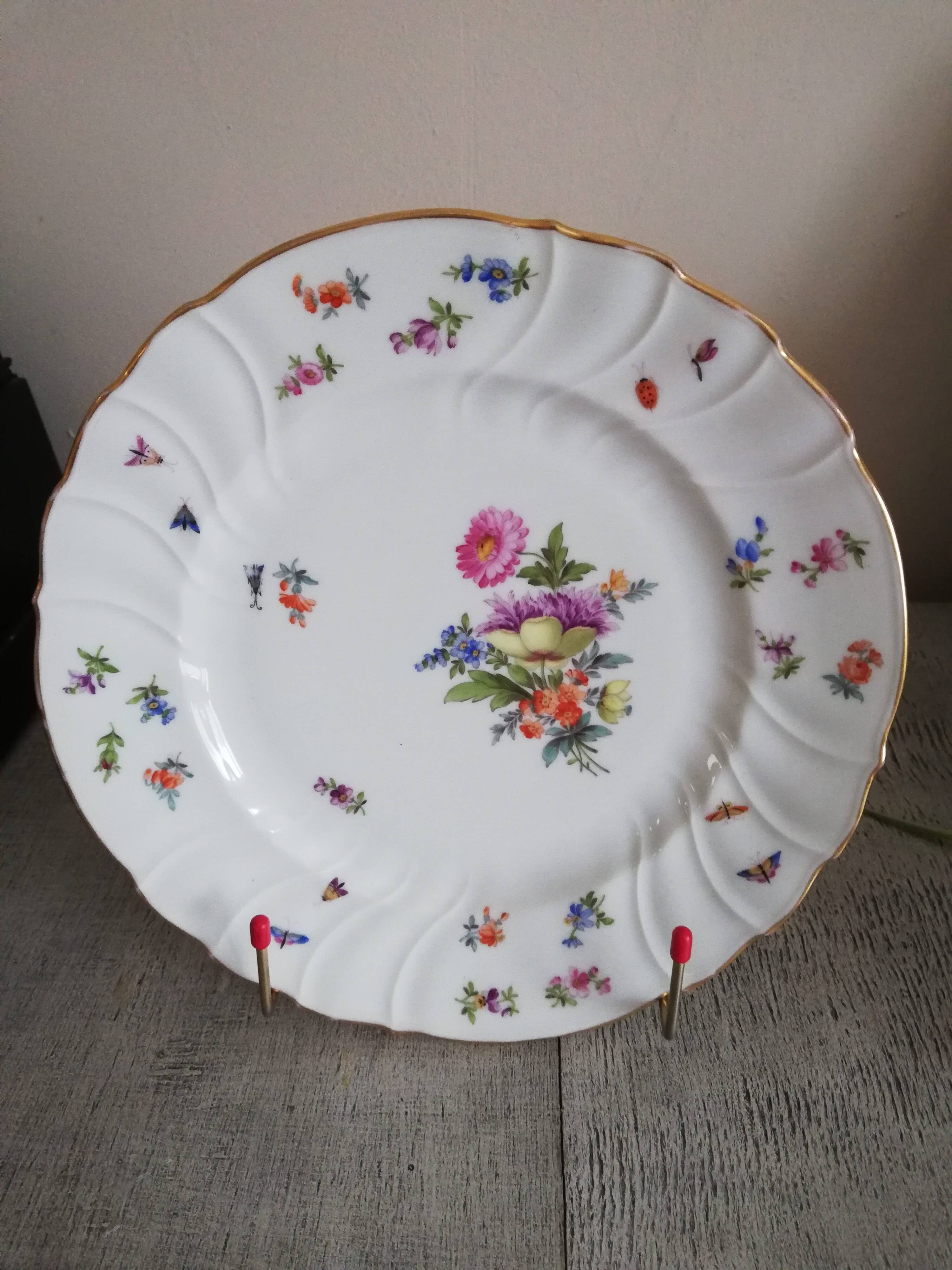 Art deco plates