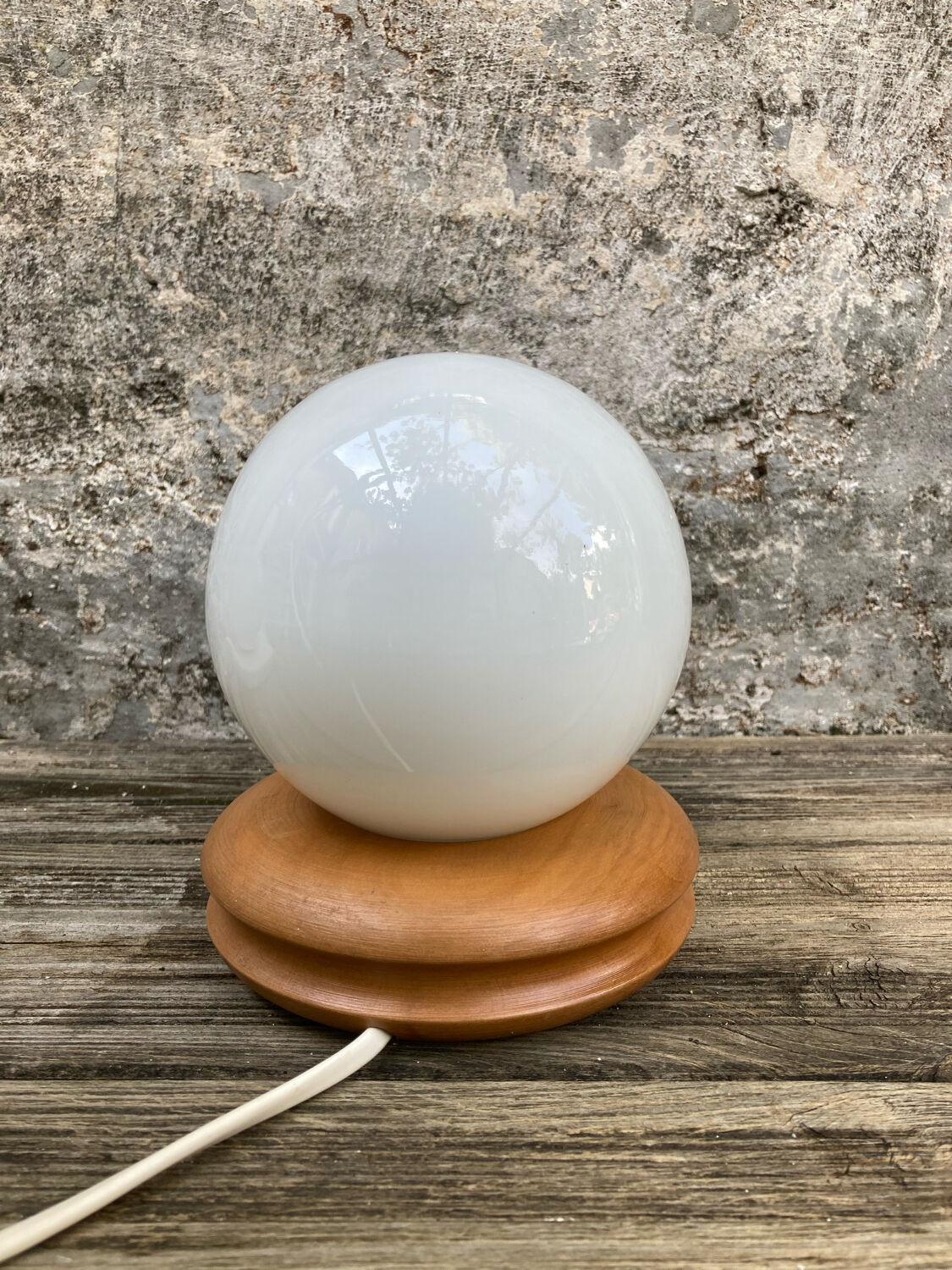 Lamp wood base turned opaline