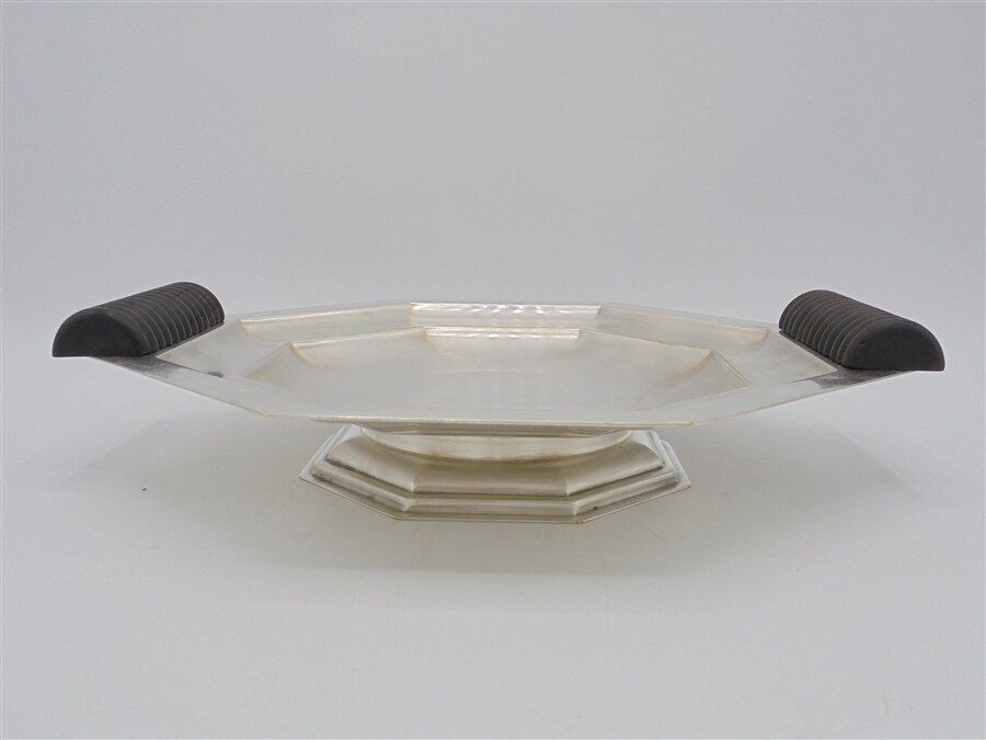 Art deco dish in silver