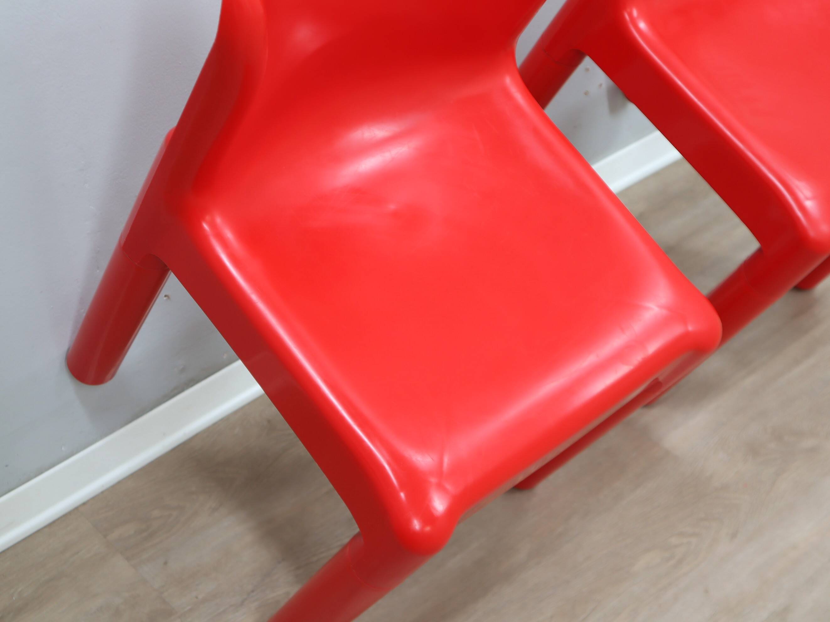 1970s Kartell Model 4875 chair by Carlo Bartoli red color