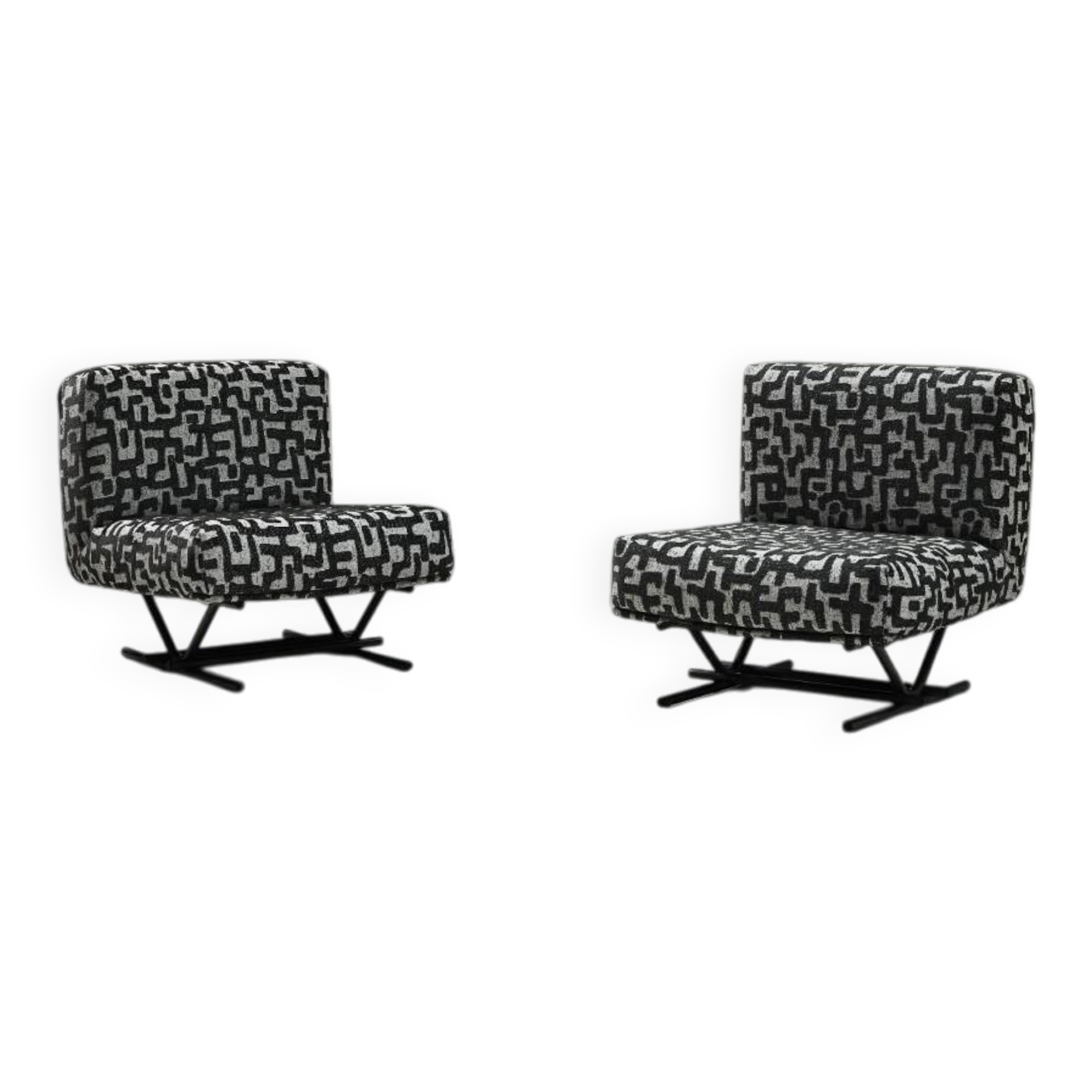Set of 2 Jacquard postmodern lounge chairs, 1980s Italy.