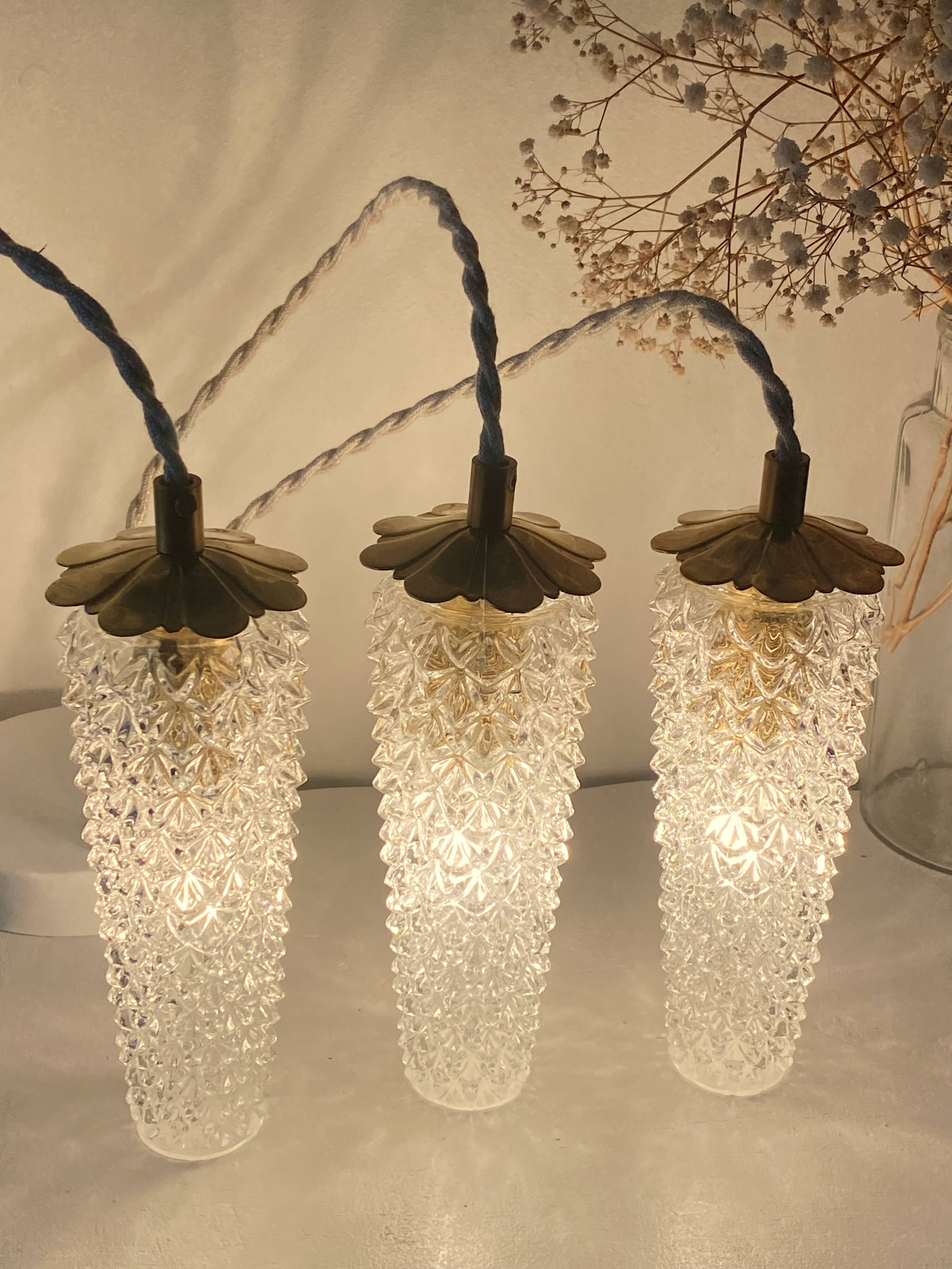 Waterfall pendant light 3 vintage tulips