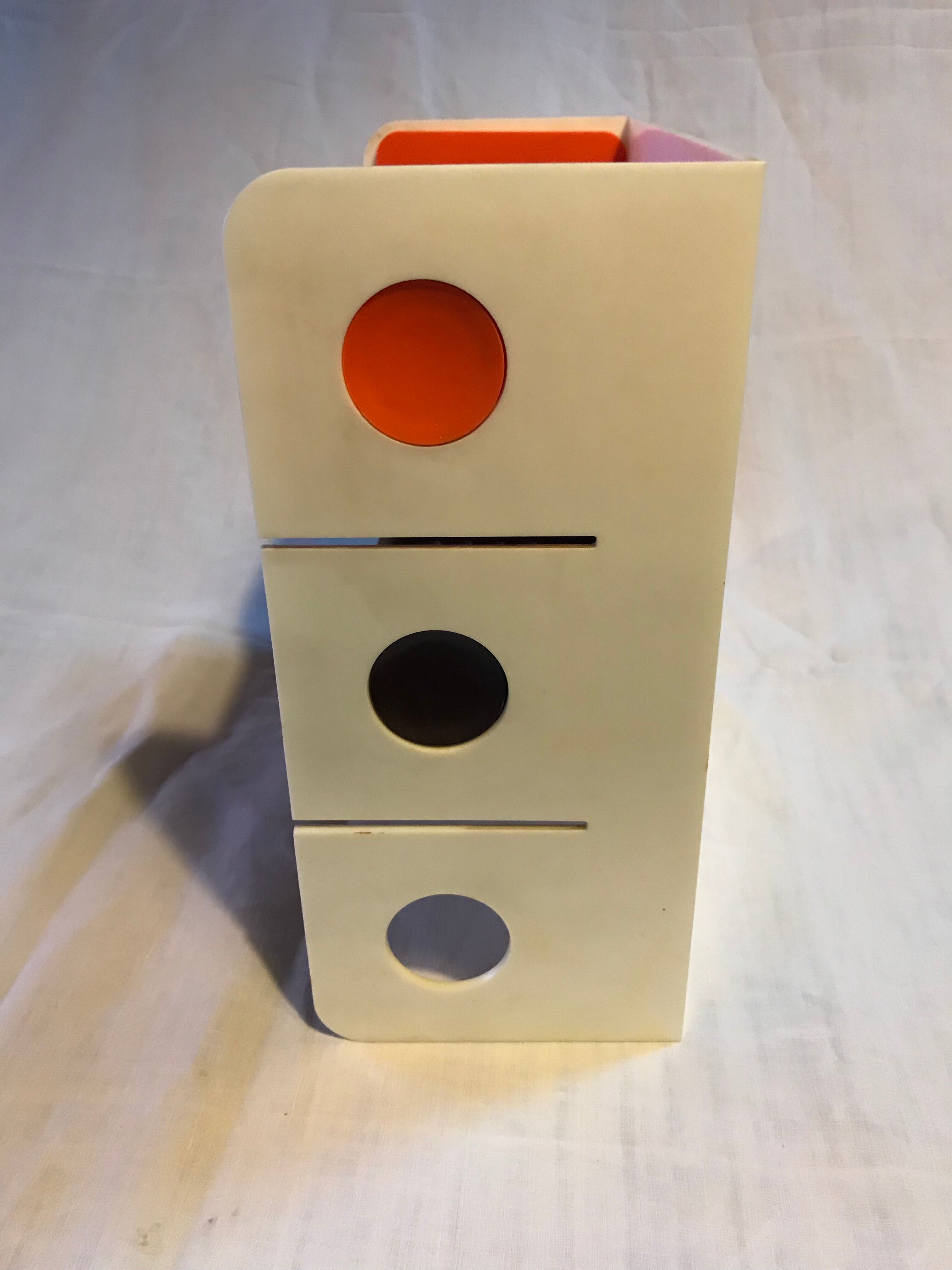 Modular bathroom shelf in plastic 70's