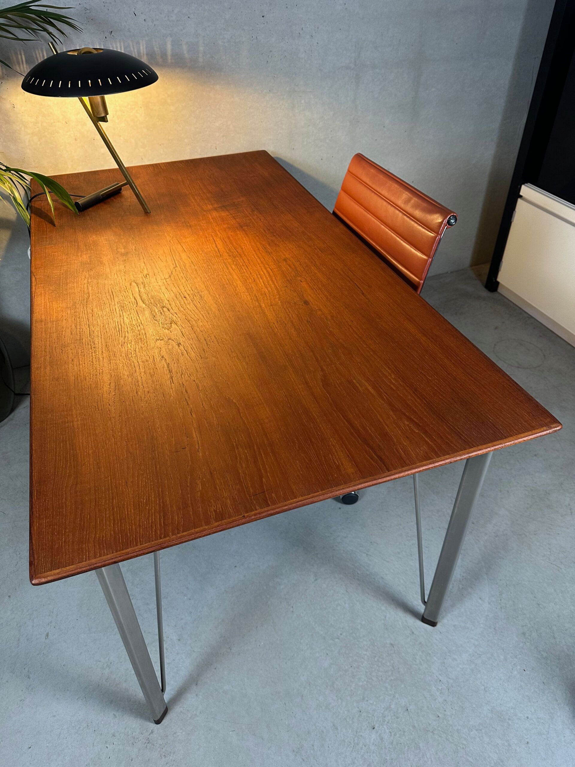 Vintage desk Arne Jacobsen 1955 – Fritz Hansen
