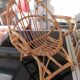 Chaise enfant en rotin, forme coquille