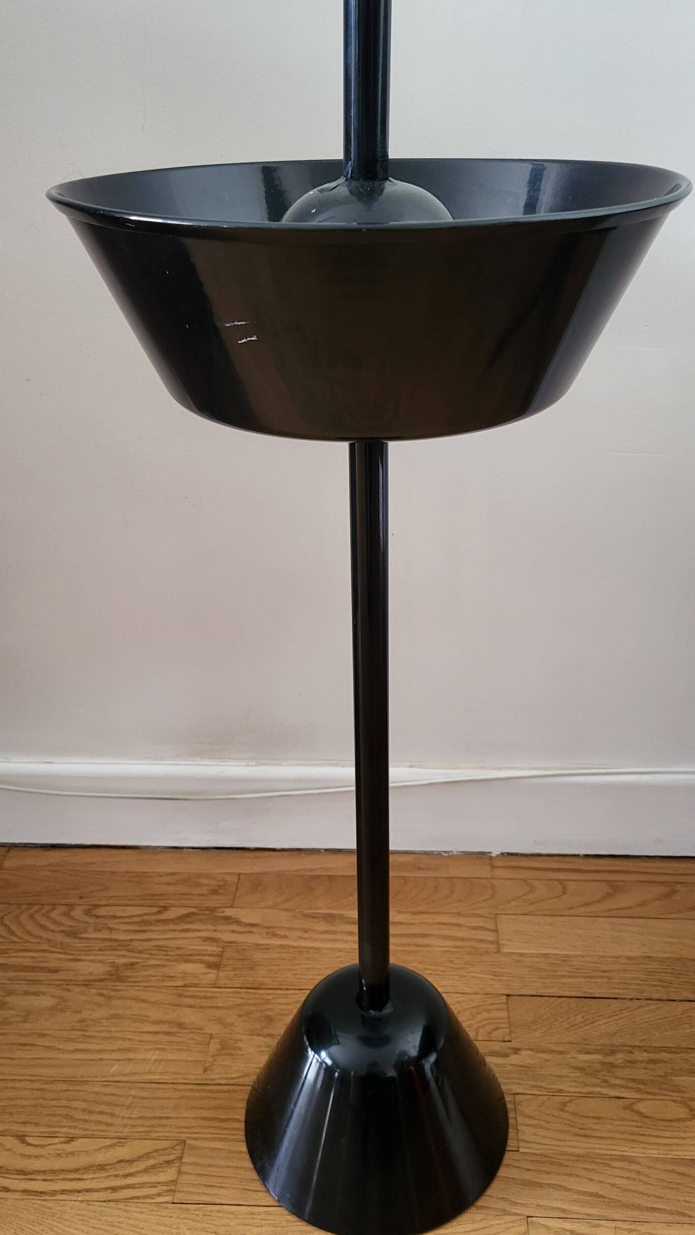 Black “Servofumo” ashtray by Zanotta Achille and Pier Castiglioni 1960 Italy Vintage