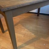 Farm table