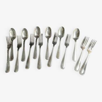 8 forks and 6 large Argental salad or dessert spoons