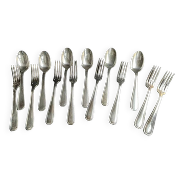 8 forks and 6 large Argental salad or dessert spoons