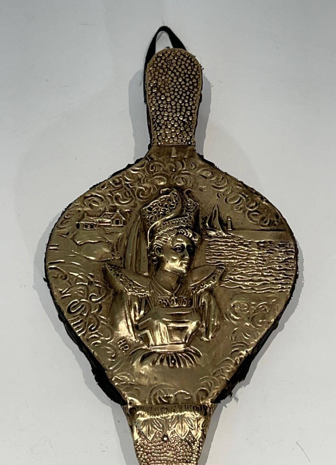 Louis XVI Style Chimney Bellows in Repoussé Brass with Female Effigy