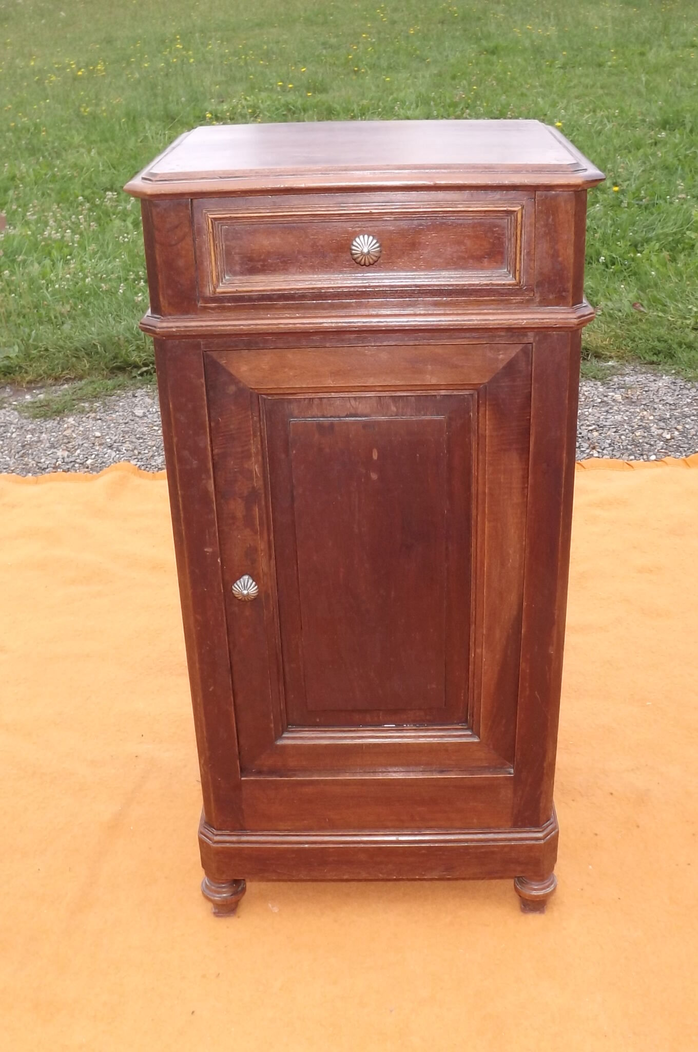 Chevet en noyer du XIXème Louis Philippe