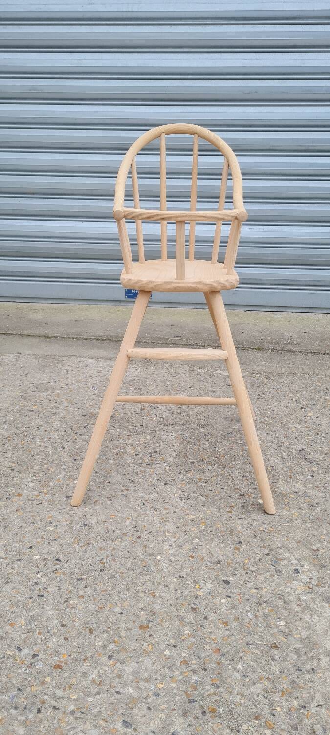 Chaise haute pour bébé scandinave