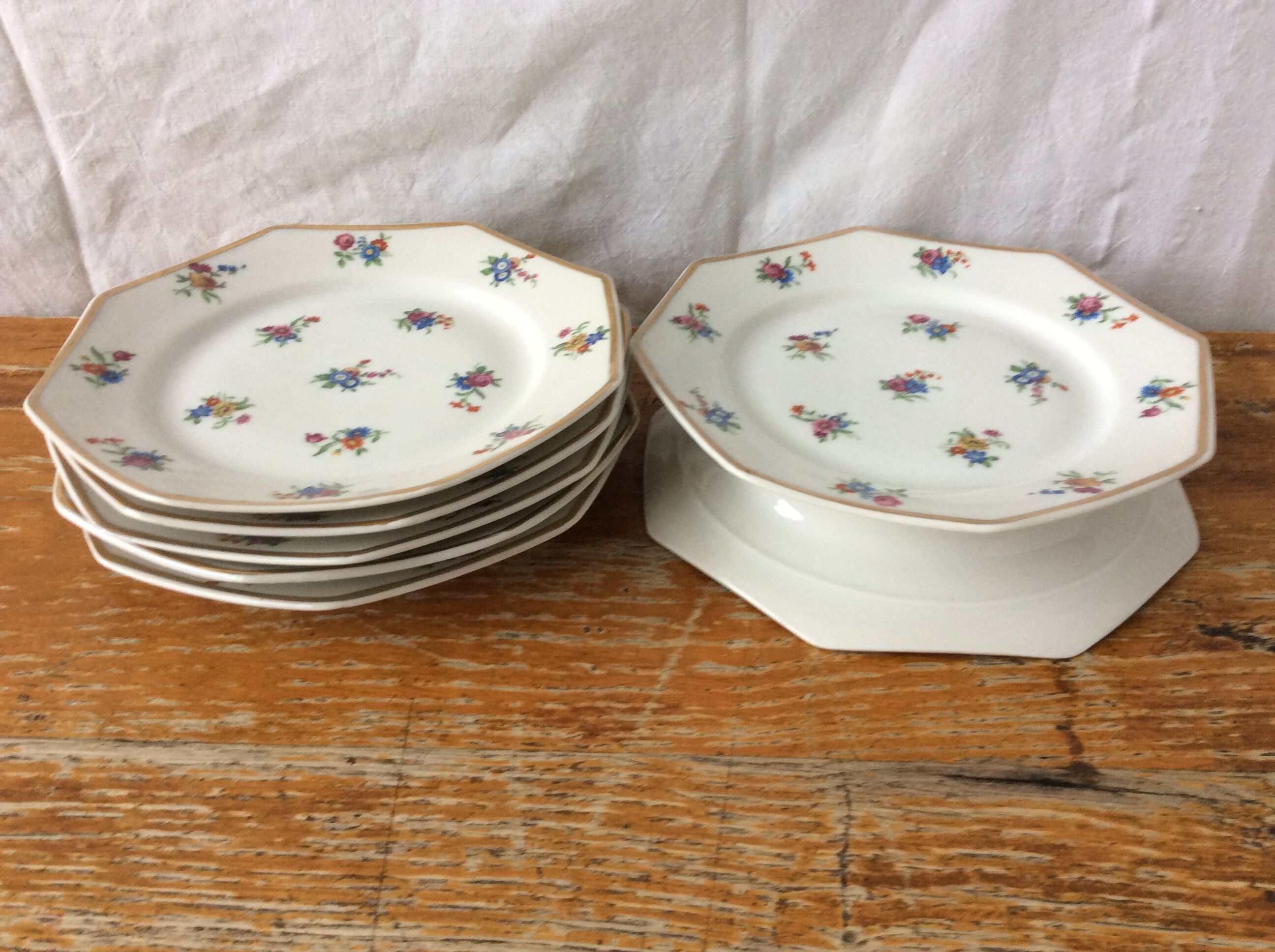 Set of 7 vintage porcelain dessert plates