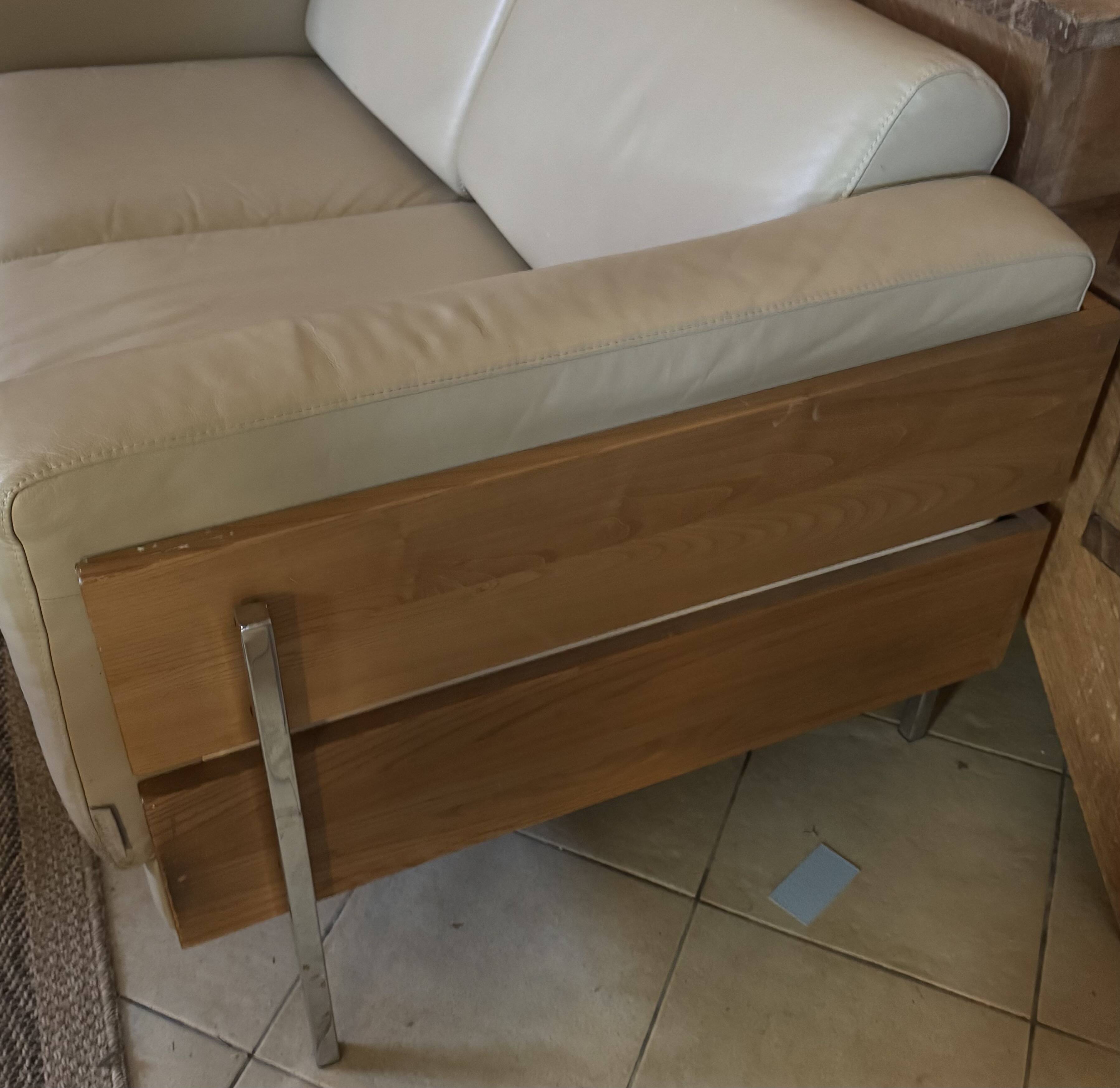 Canapé  2 places cuir Forum 11 de Robin Day  pour Habitat 2010