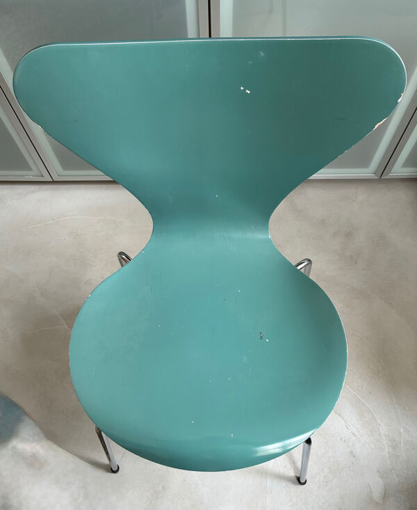 Chaise Fritz Hansen bleue
