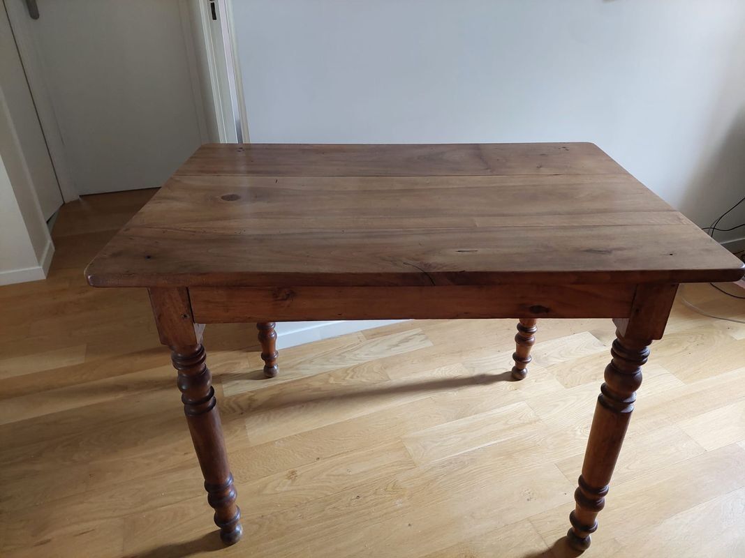 Table de bistrot ancienne en noyer blond