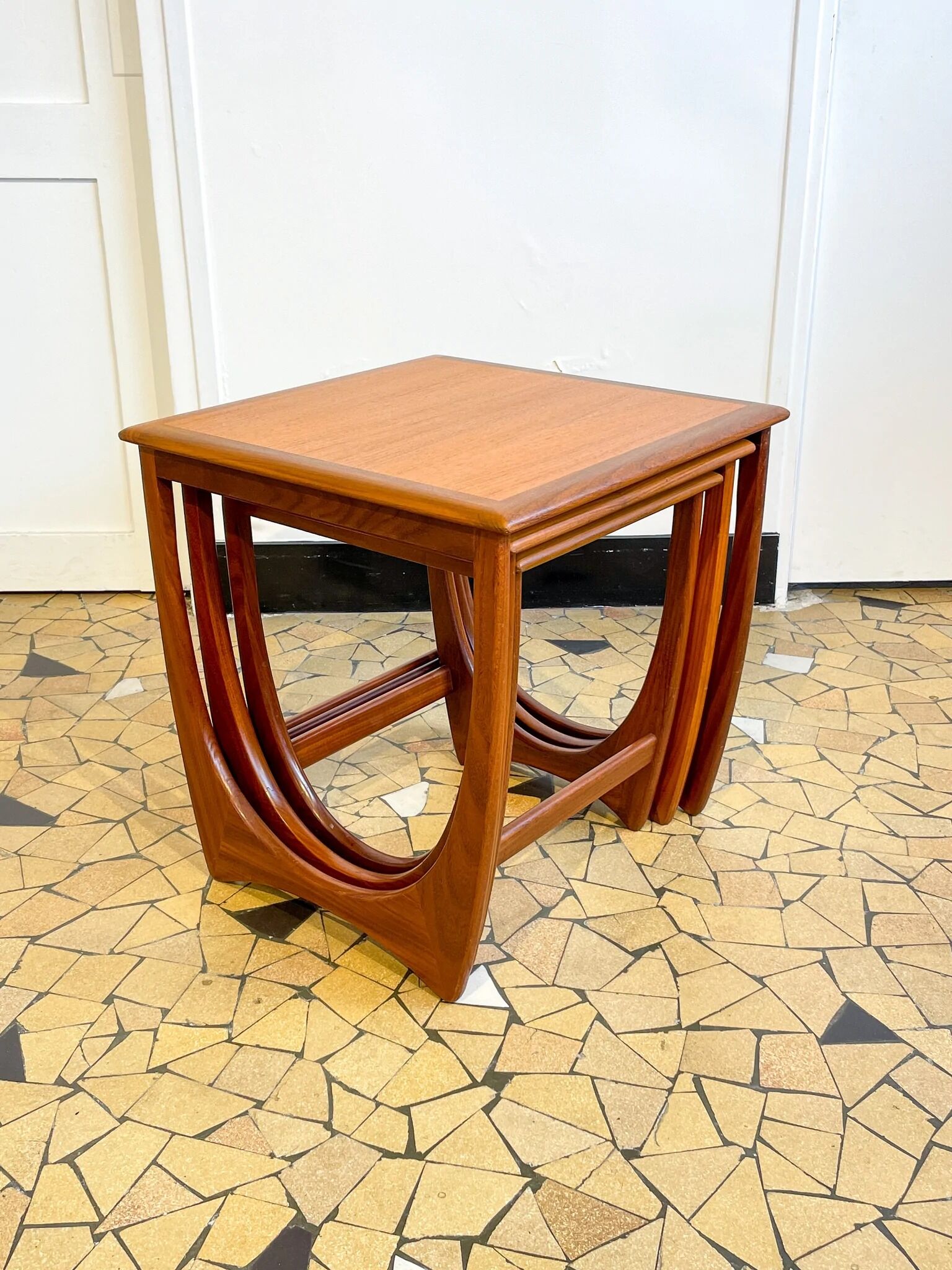 Teak trundle coffee table